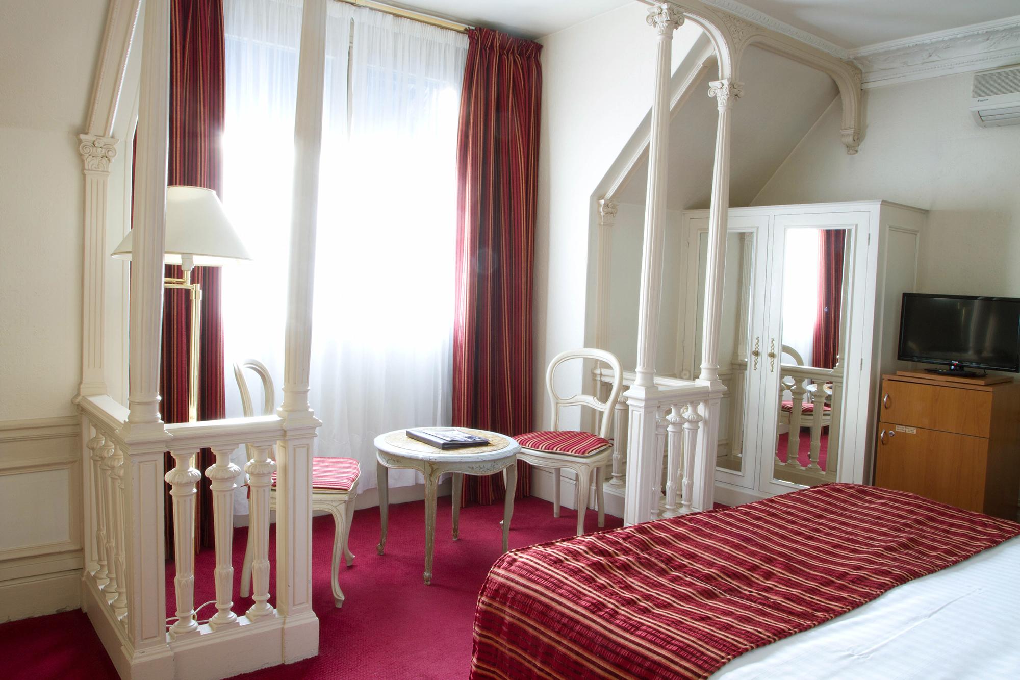Hotel Langlois Paris Exterior photo