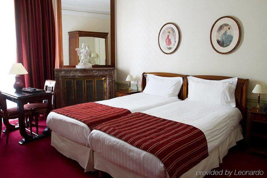 Hotel Langlois Paris Exterior photo
