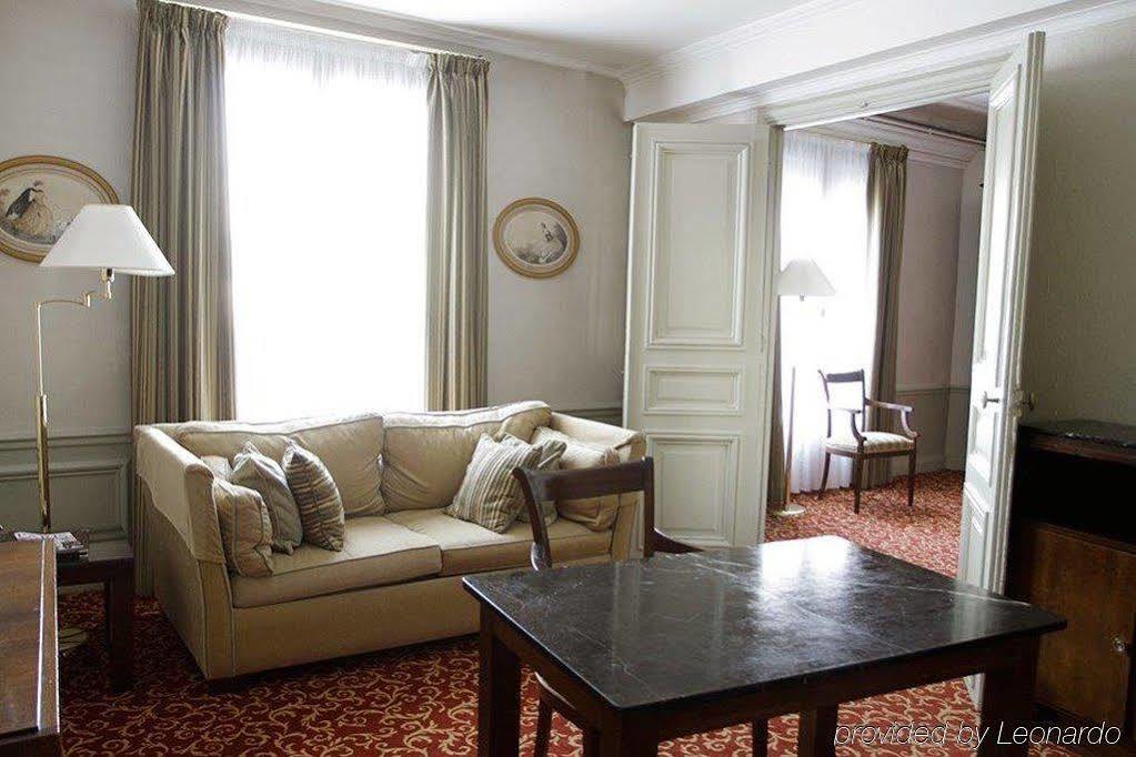 Hotel Langlois Paris Exterior photo